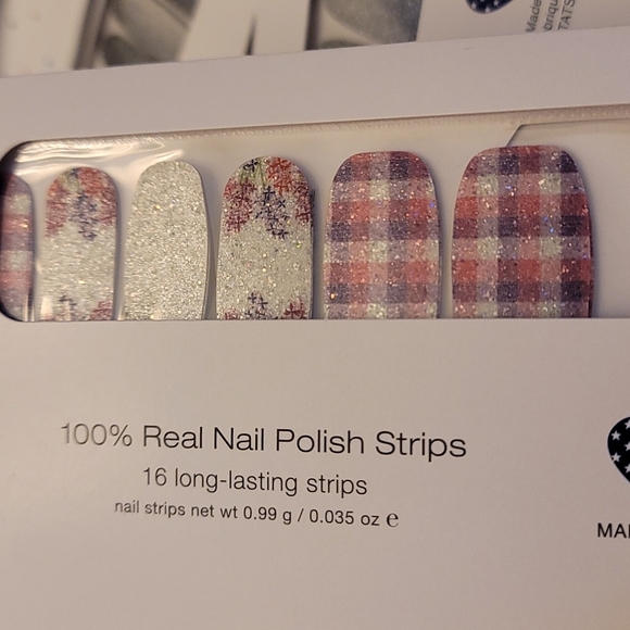 Color street "Pastel Me About It" nail set - Picture 3 of 3